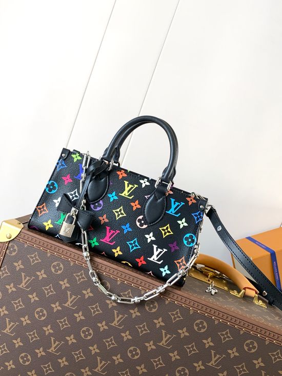 Louis Vuitton OnTheGo East West Handbag M13260