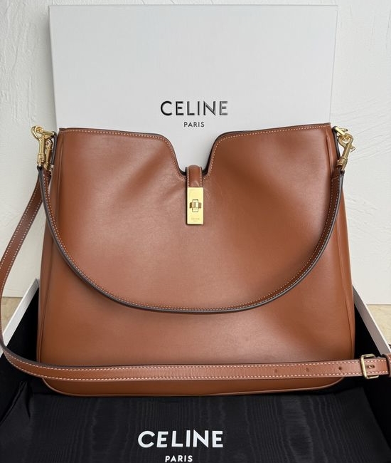 Celine CAMILLE 16 SOFT Medium Smooth Calfskin Handbag 119563FX9.03PA
