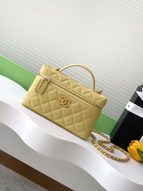 Chanel Chain Clutch Grained Calfskin AP4583