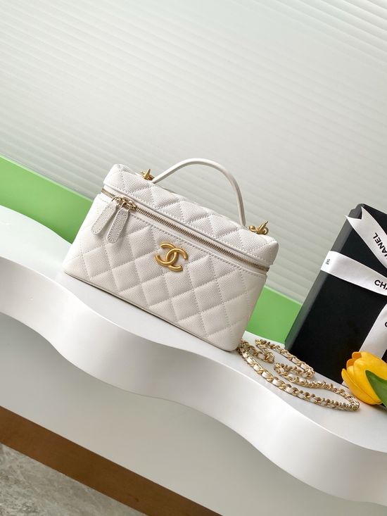 Chanel Chain Clutch Grained Calfskin AP4583