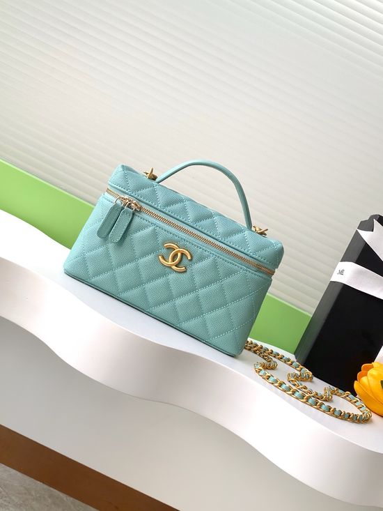 Chanel 25C Grain Calfskin Chain Clutch With Detachable Strap AP4583
