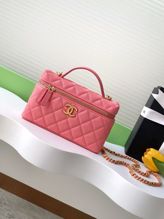 Chanel 25C Grain Calfskin Chain Clutch With Detachable Strap AP4583