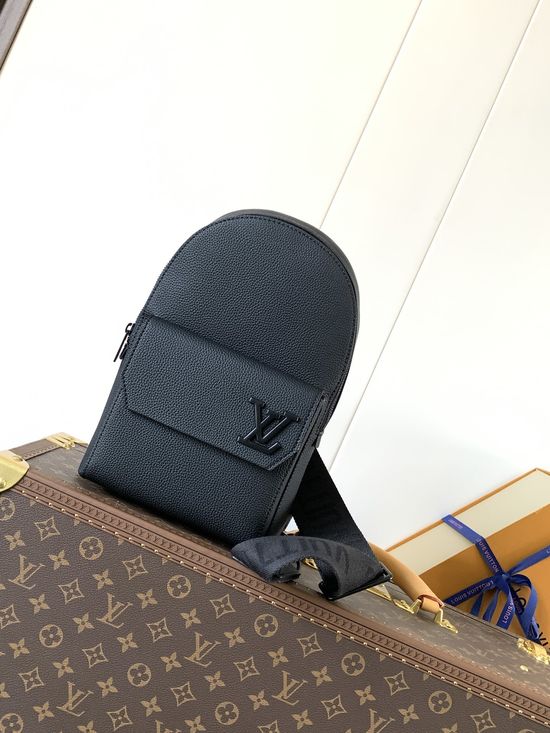 Louis Vuitton Pilot Aerogram Shoulder Bag M11601