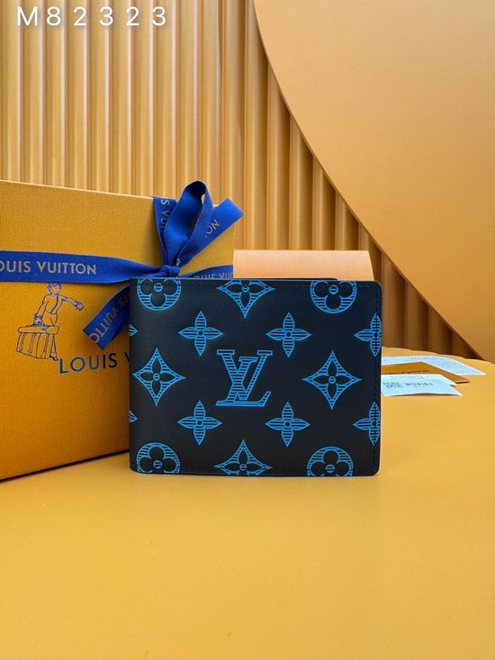 Louis Vuitton Monogram Leather Multiple Wallet M82323