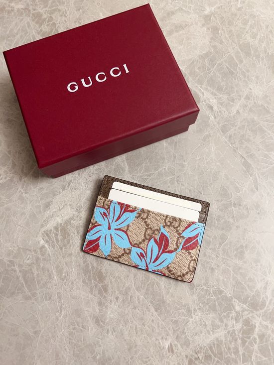 Gucci Emblem Printed Card Holder 841149