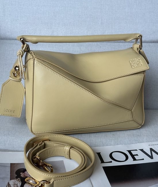 Loewe Featherlight Puzzle Soft Napa Leather Handbag 3007