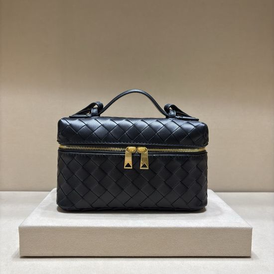 Bottega Veneta Woven Zip Crossbody Bag 789109