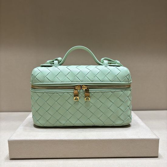 Bottega Veneta Woven Zip Crossbody Bag 789109