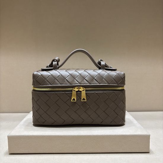 Bottega Veneta Woven Zip Crossbody Bag 789109