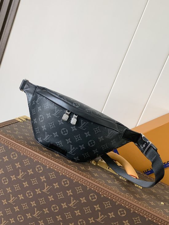 Louis Vuitton Discovery Monogram Eclipse Bumbag M46035