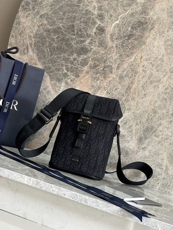 Christian Dior Hit The Road Messenger Bag 93917