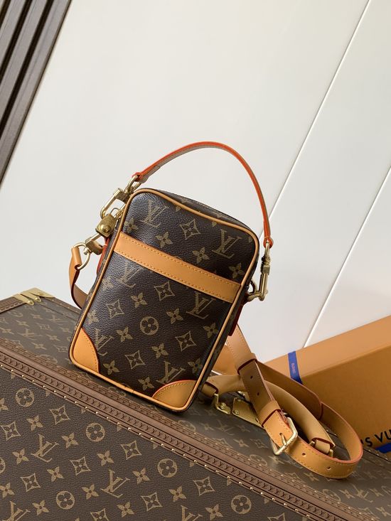 Louis Vuitton Danube Crossbody Bag M14013