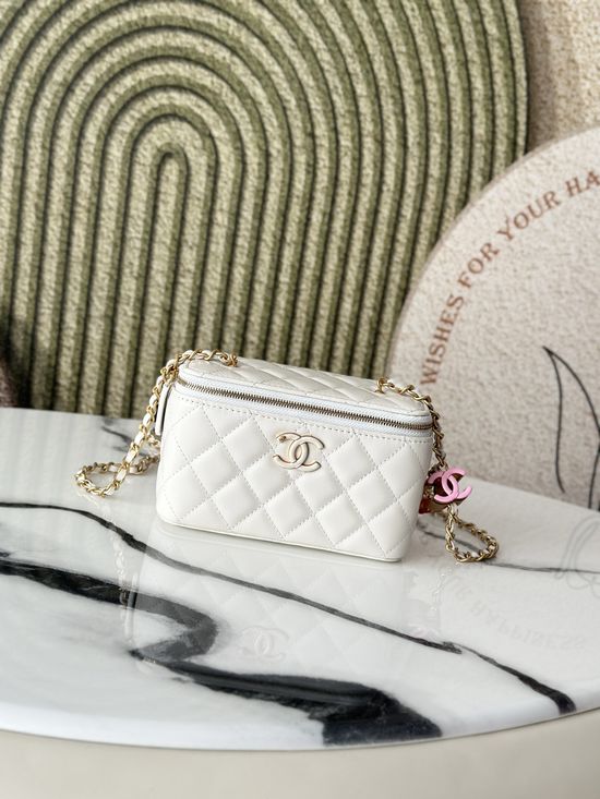 Chanel Cosmetic Bag Enamel Buckle Lambskin 66040