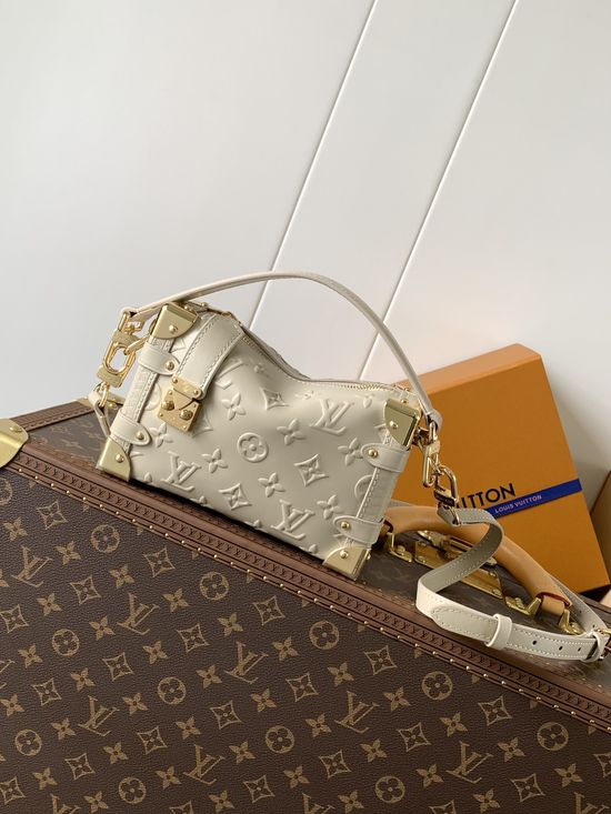 Louis Vuitton Monogram Bold Side Trunk M14571