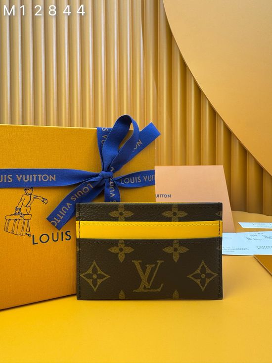 Louis Vuitton Monogram Card Holder M12844