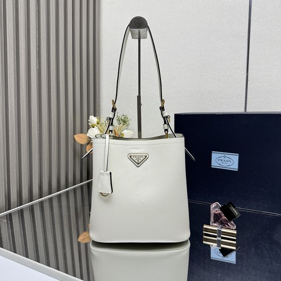 Prada Bucket Bag Classic Leather 1BE080
