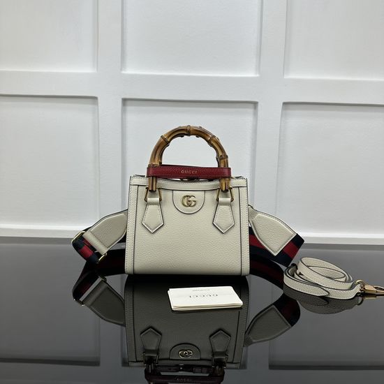 Gucci Small Leather Handbag 702732