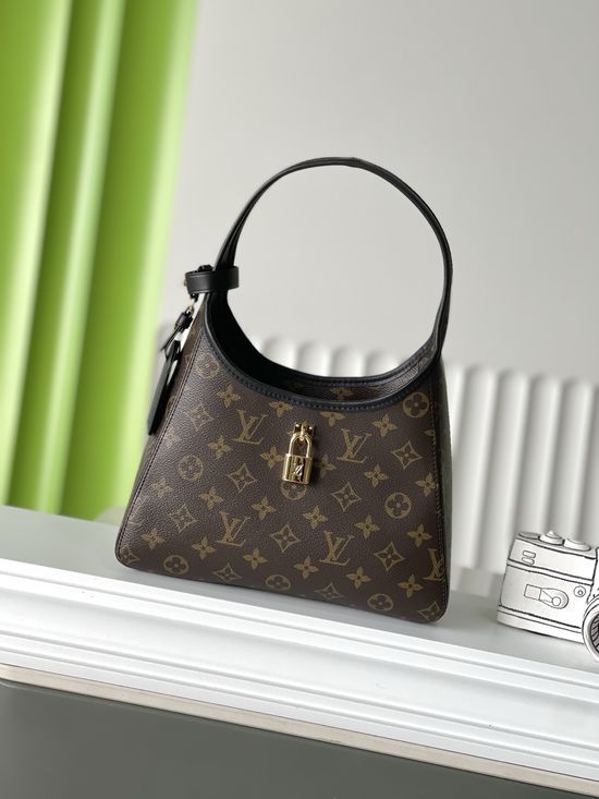 Louis Vuitton The Drop Shoulder Bag M12940