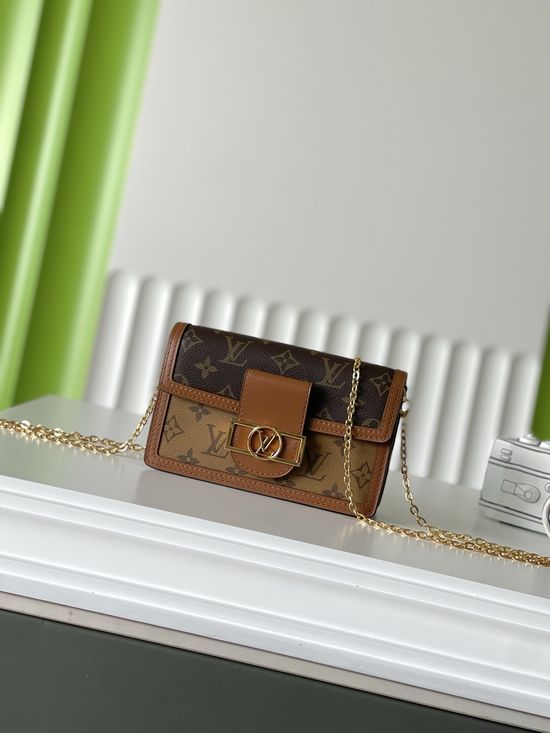 Louis Vuitton DAUPHINE Chain Shoulder Bag M68746
