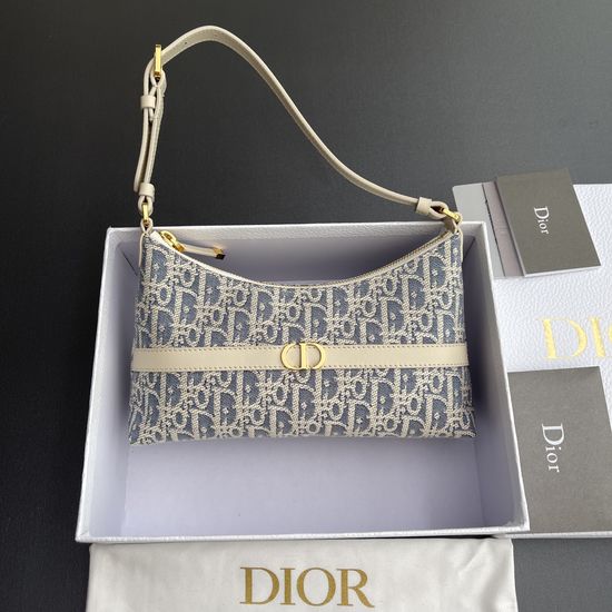 Christian Dior 30 Montaigne Cigale Handbag Oblique Print S2381
