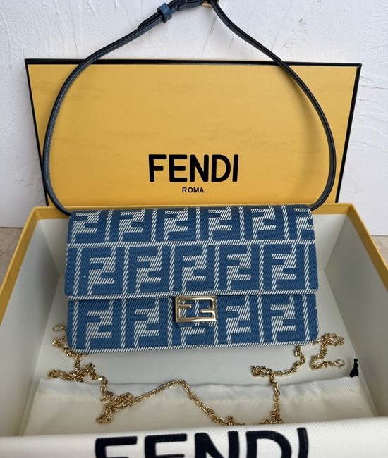Fendi Baguette Floral Pattern Wallet 1028