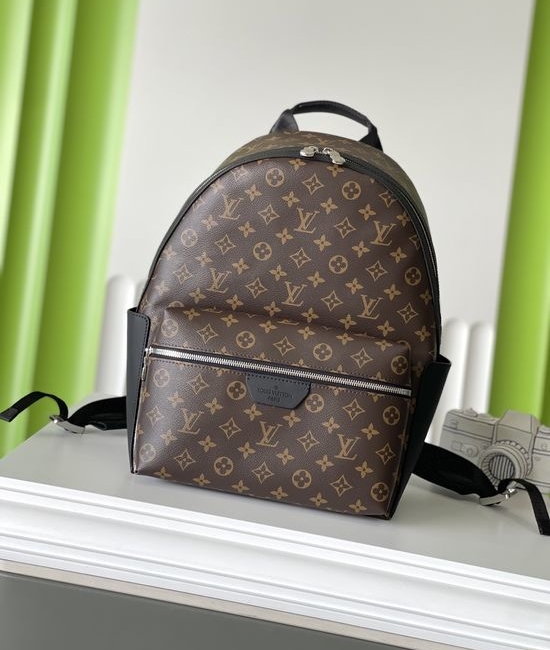 Louis Vuitton LV Discovery Backpack Monogram M46684