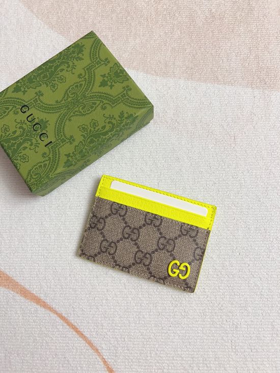 Gucci GG Supreme Canvas Card Holder 768248