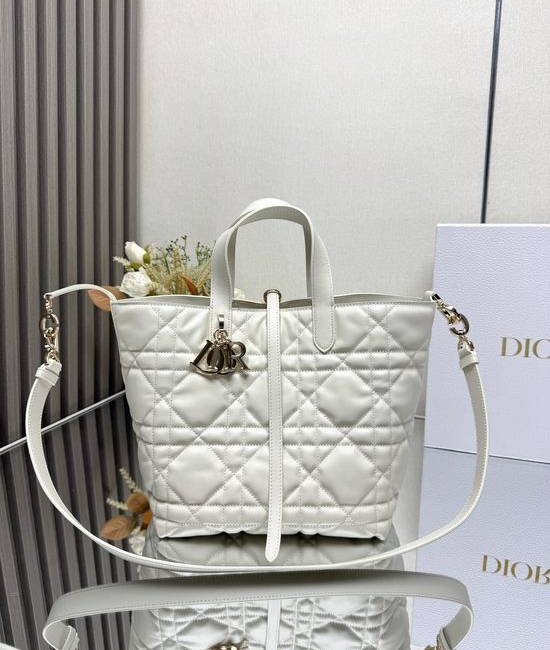 Christian Dior CD Toujours Cannage Stitch Vertical Handbag M2836
