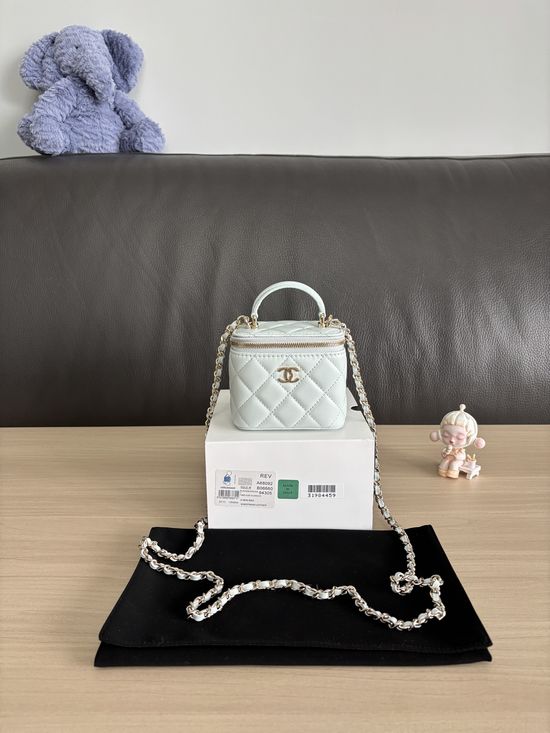 Chanel Classic Chain Handbag A68092