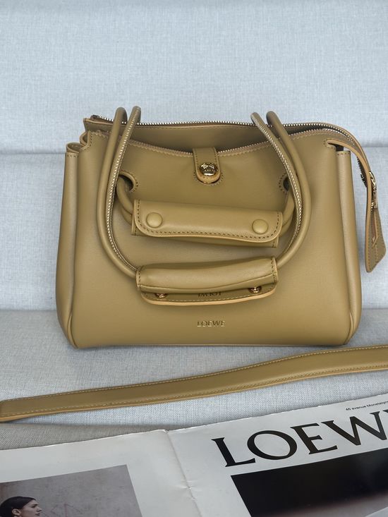 Loewe Madrid Trapeze Leather Shoulder Bag 0256