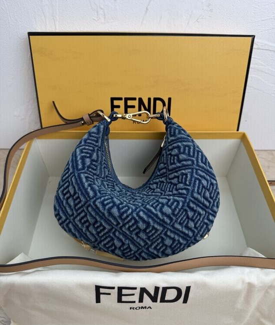 Fendi Praphy Crescent Underarm Bag 8024