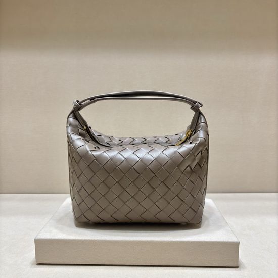 Bottega Veneta Intrecciato Woven Lambskin Lunch Bag 3002
