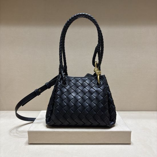 Bottega Veneta Andiamo Small Parachute Handbag 16406