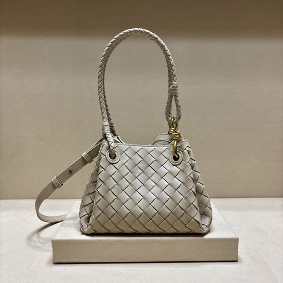 Bottega Veneta Andiamo Small Parachute Handbag 16405