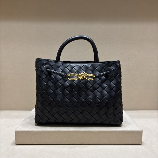 Bottega Veneta Intrecciato Woven Small Tote Bag 7463