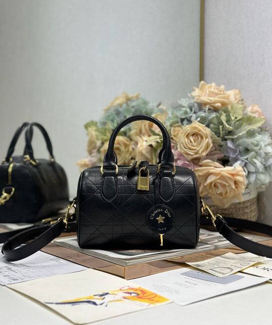 Christian Dior Groove Waxy Black Leather Handbag 1365
