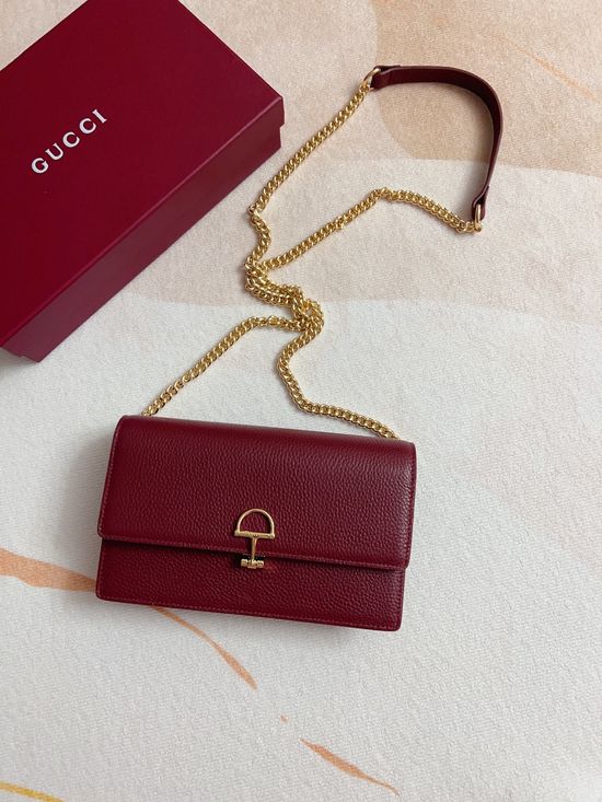 Gucci Chain Wallet 837373