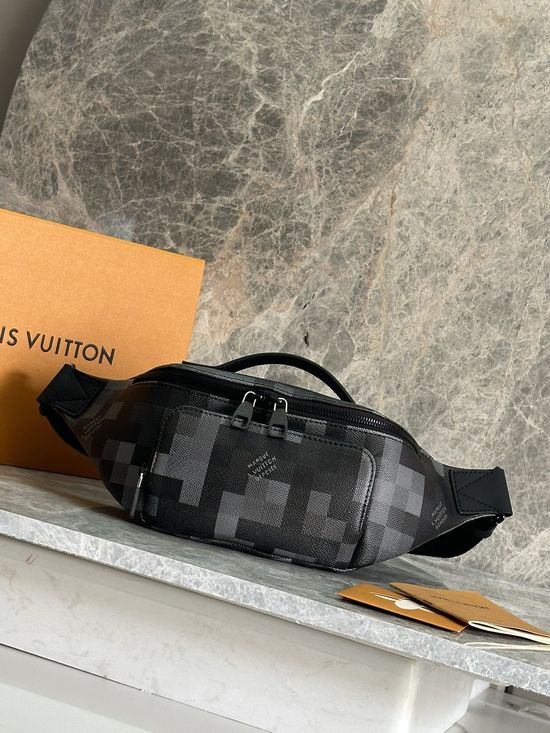 Louis Vuitton Rush Waist Bag M14920