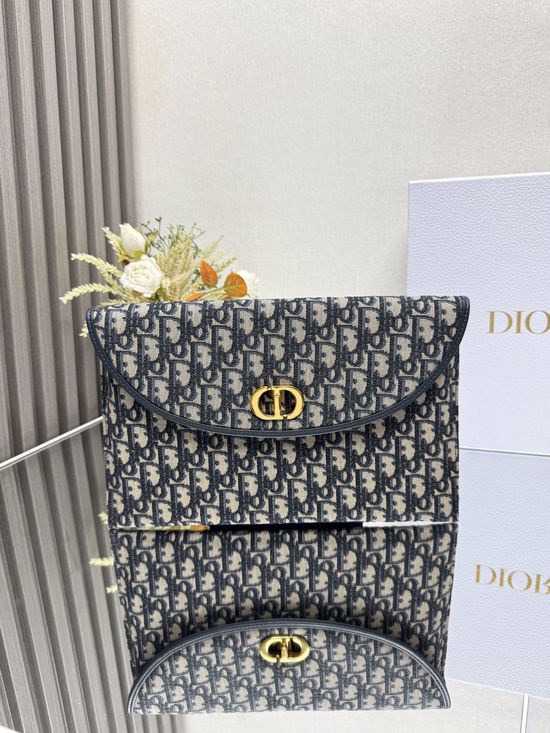 Christian Dior 30 Montaigne Avenue Flap Clutch