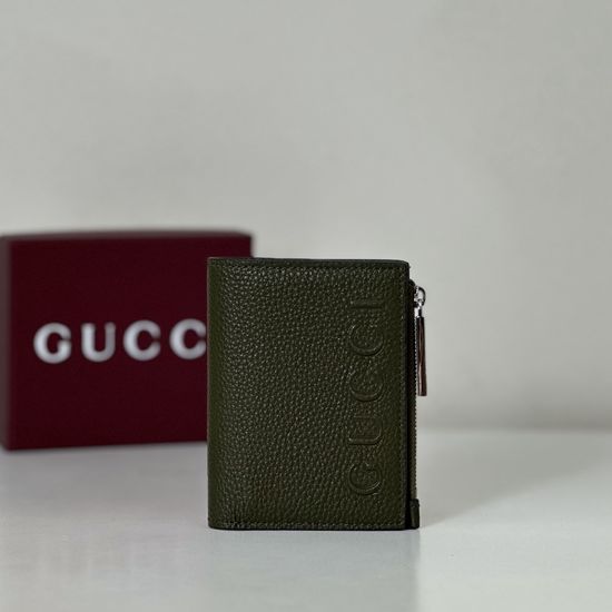 Gucci Classic Textured Small Crossbody Bag 835076
