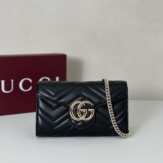Gucci Black Sheepskin Casual Clutch 837745