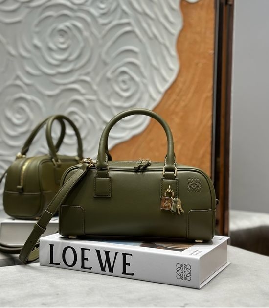 Loewe Amazona Cropped 23 Napa Leather Handbag A039