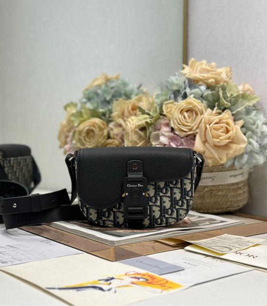 Christian Dior Saddle Messenger Mini Bag 435