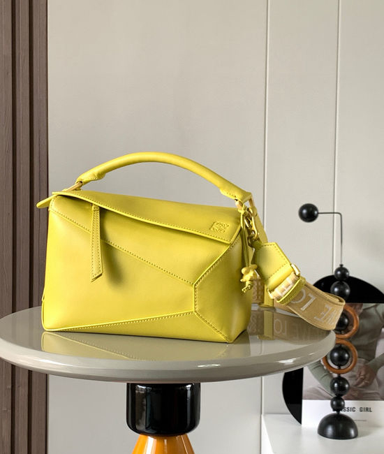 Loewe Puzzle Ceramic Rabbit Satchel 9001 Yellow