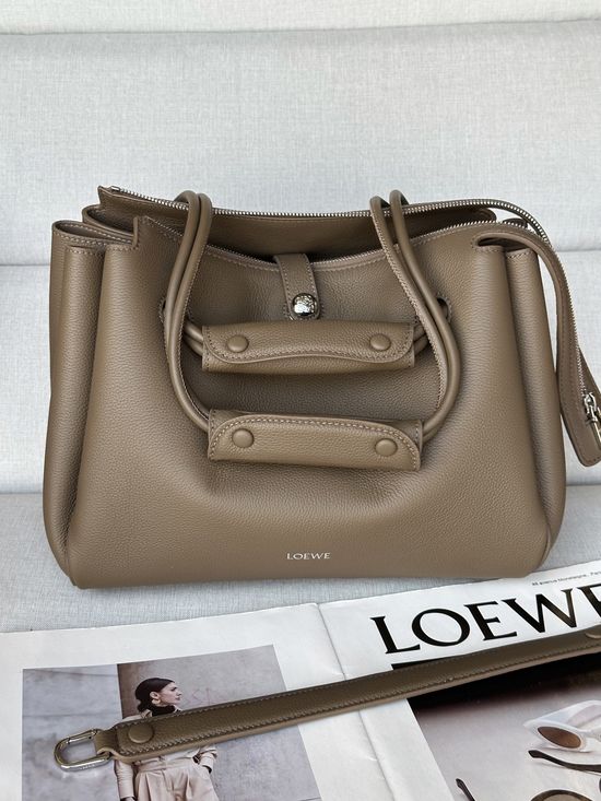 Loewe Madrid Leather Crossbody Handbag 0255