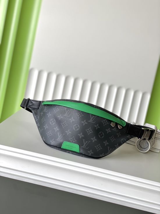 Louis Vuitton DISCOVERY Black Monogram Bum Bag M25924