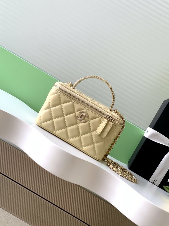 Chanel Vanity Case Rhinestone Double C AP4942