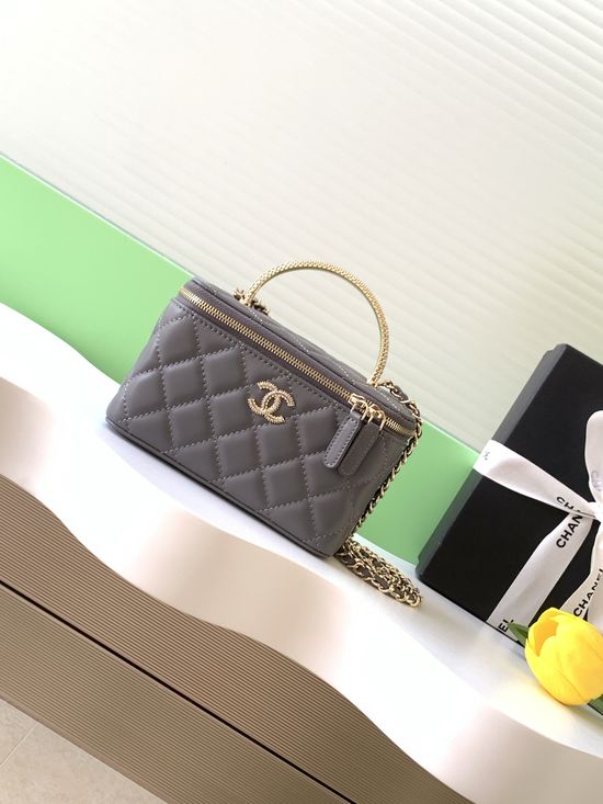 Chanel Vanity Case Rhinestone Double C AP4942