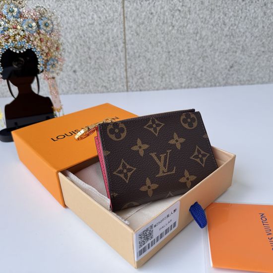 Louis Vuitton Portefeuille Lisa Wallet M25692