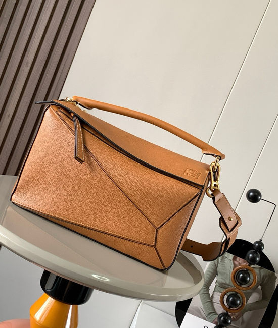 Loewe Puzzle Medium Handbag 9017